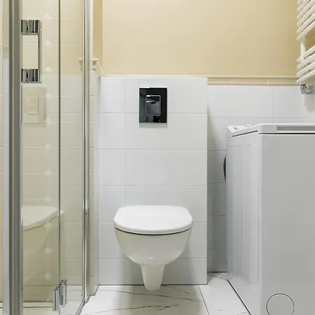 Appartement Neptun Apartments Three *